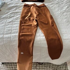 ALO Yoga Brown Leggings